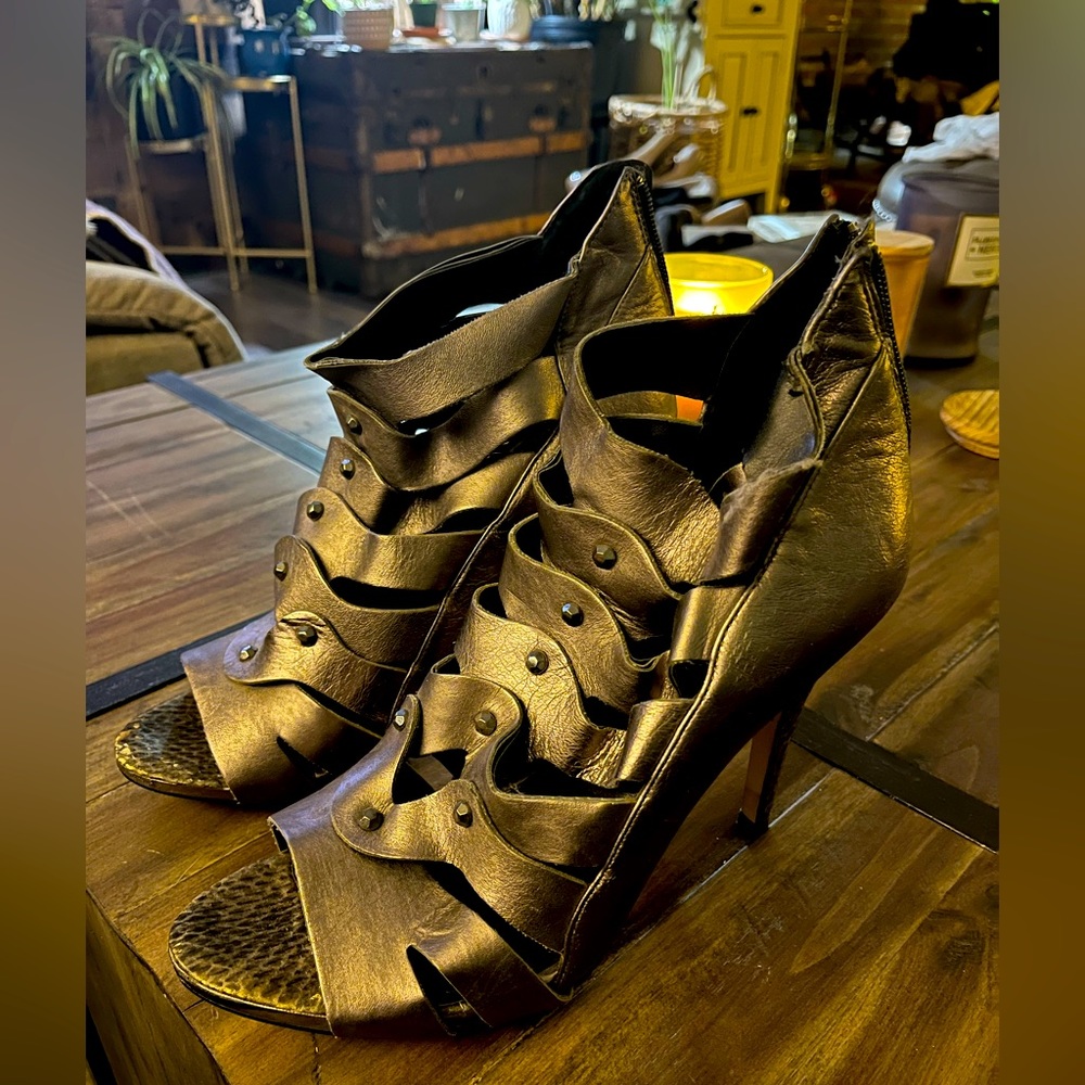 White House Black Market stiletto heels